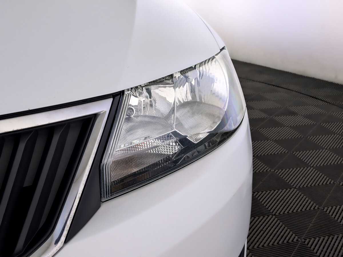 Skoda Rapid с пробегом — 2017 год. Фото: #16