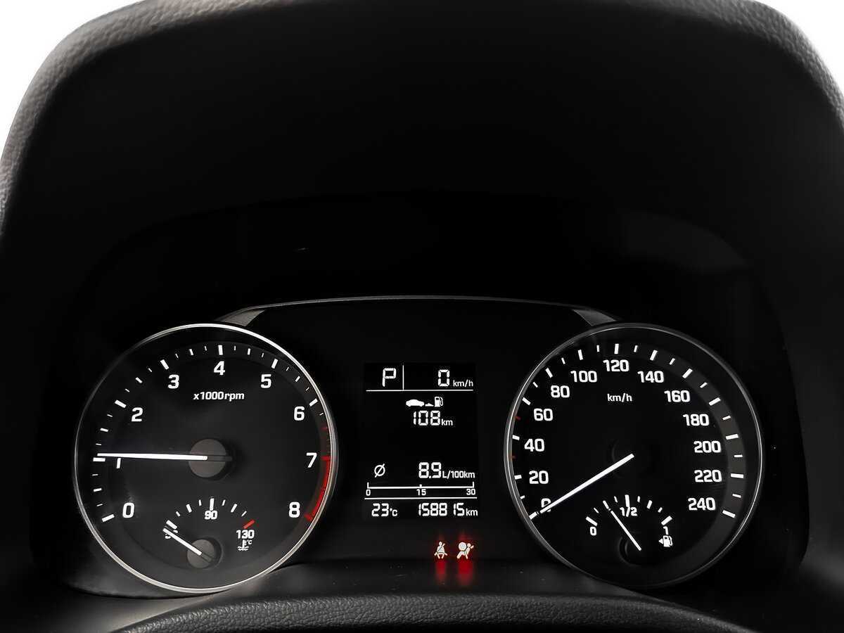 Hyundai Elantra с пробегом — 2017 год. Фото: #15