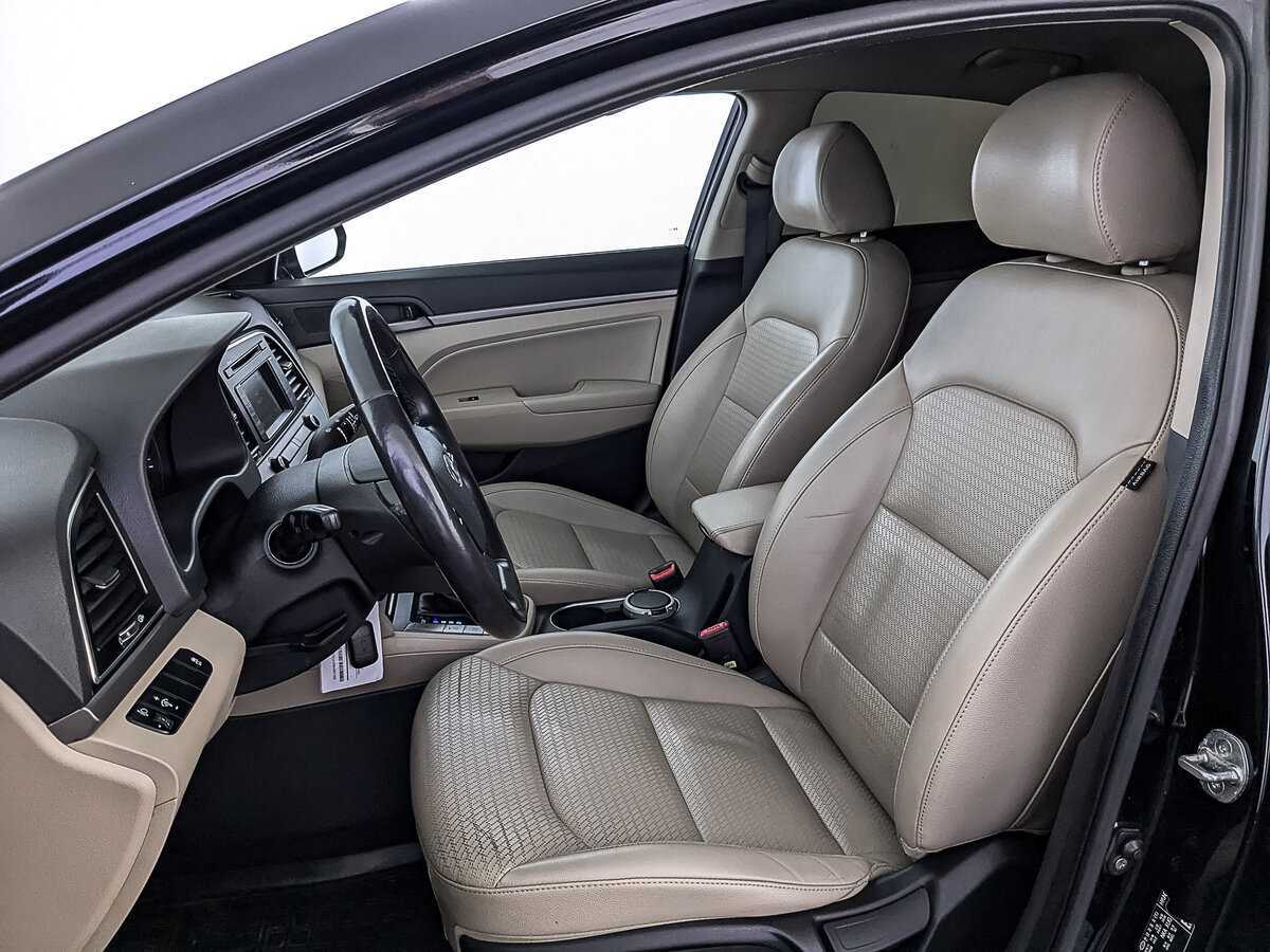 Hyundai Elantra с пробегом — 2017 год. Фото: #19