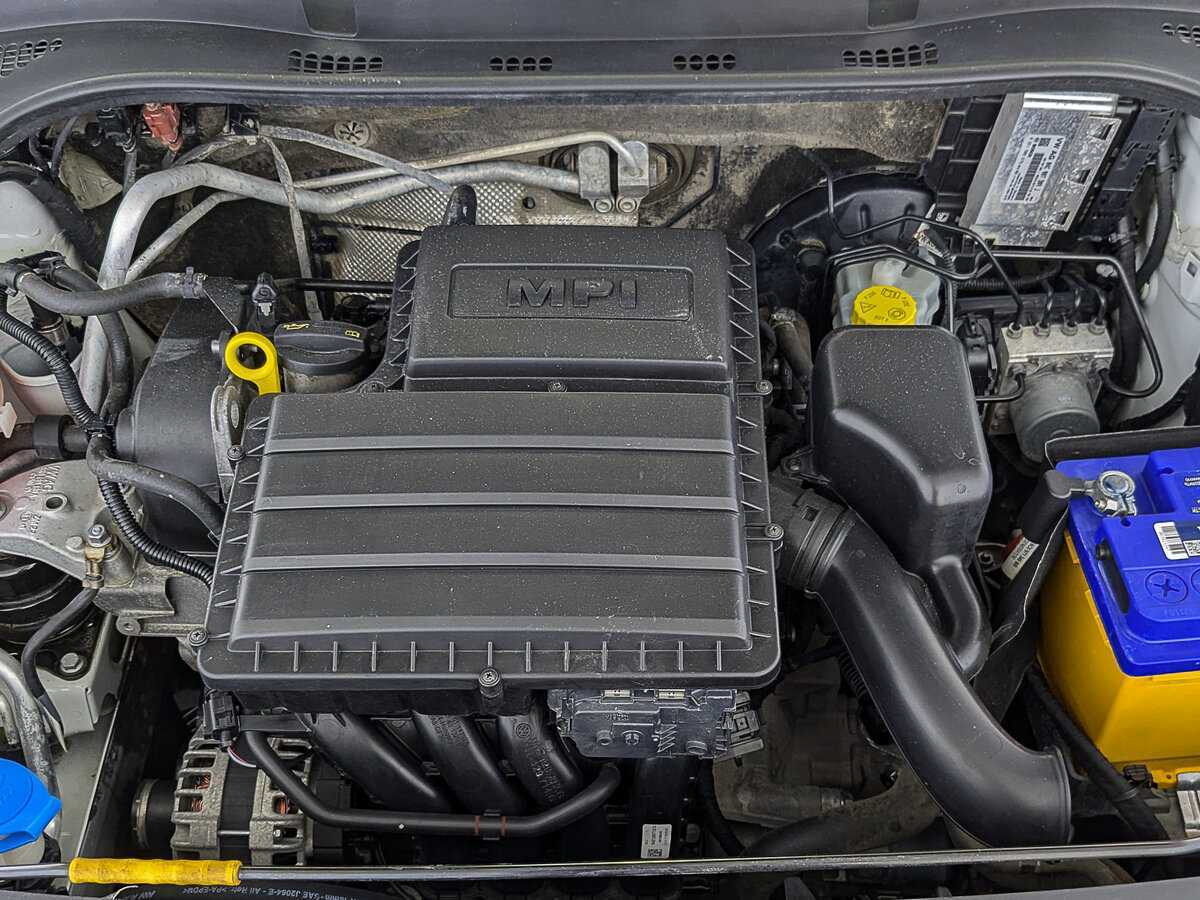 Skoda Rapid с пробегом — 2017 год. Фото: #8