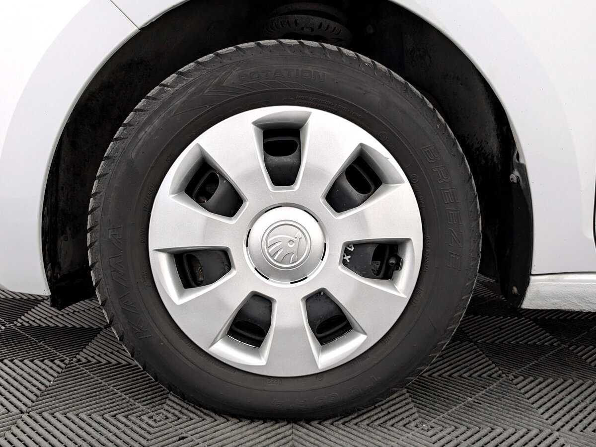 Skoda Rapid с пробегом — 2019 год. Фото: #17