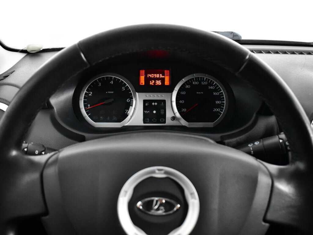 Lada (ВАЗ) Largus с пробегом — 2016 год. Фото: #10