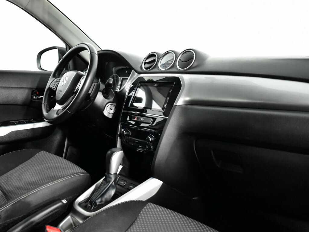 Suzuki Vitara с пробегом — 2016 год. Фото: #8
