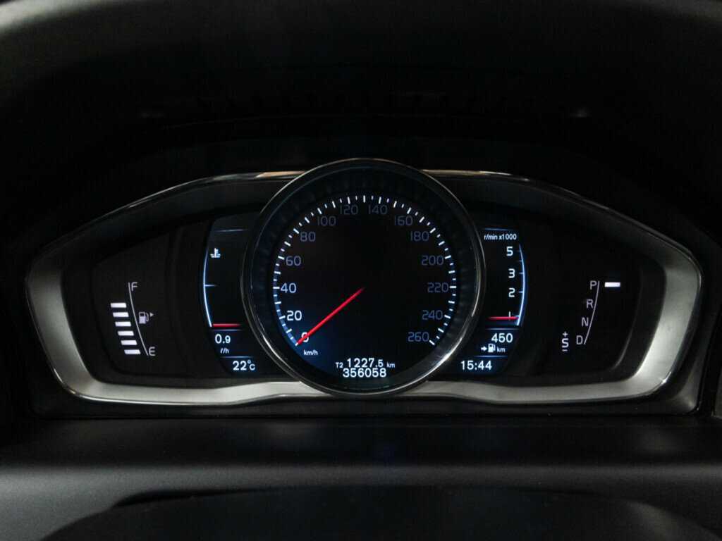 Volvo XC60 с пробегом — 2014 год. Фото: #11