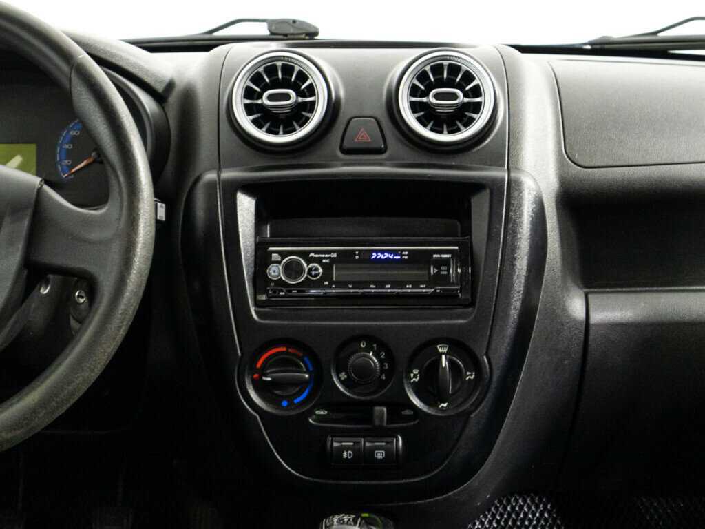 Lada (ВАЗ) Granta с пробегом — 2013 год. Фото: #13