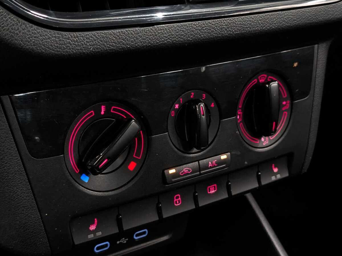 Volkswagen Polo с пробегом — 2020 год. Фото: #20