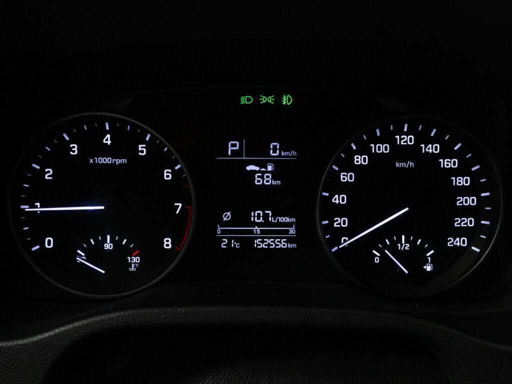 Hyundai Elantra с пробегом — 2018 год. Фото: #11