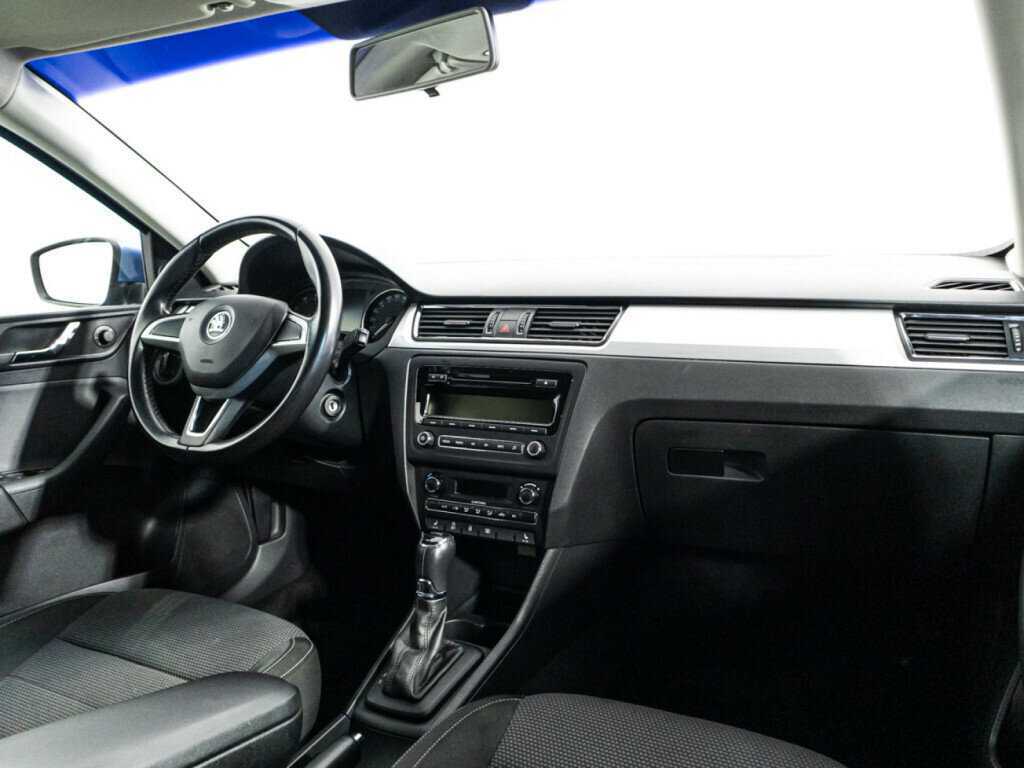 Skoda Rapid с пробегом — 2014 год. Фото: #8