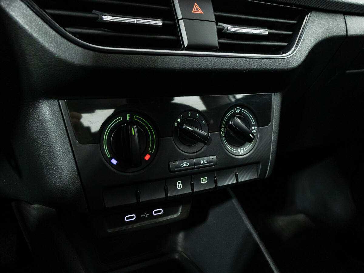 Skoda Rapid с пробегом — 2021 год. Фото: #15