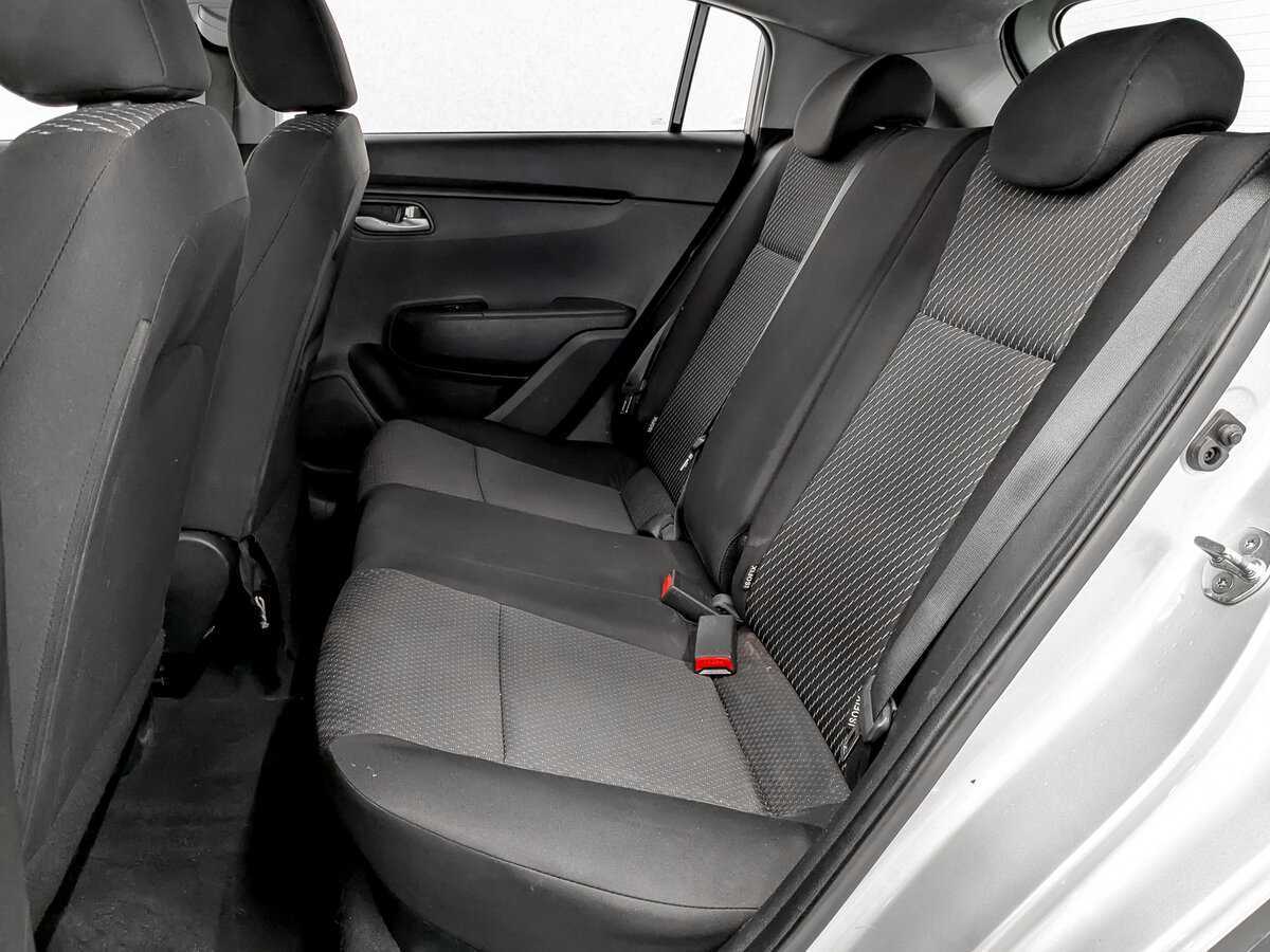 Kia Rio с пробегом — 2020 год. Фото: #10