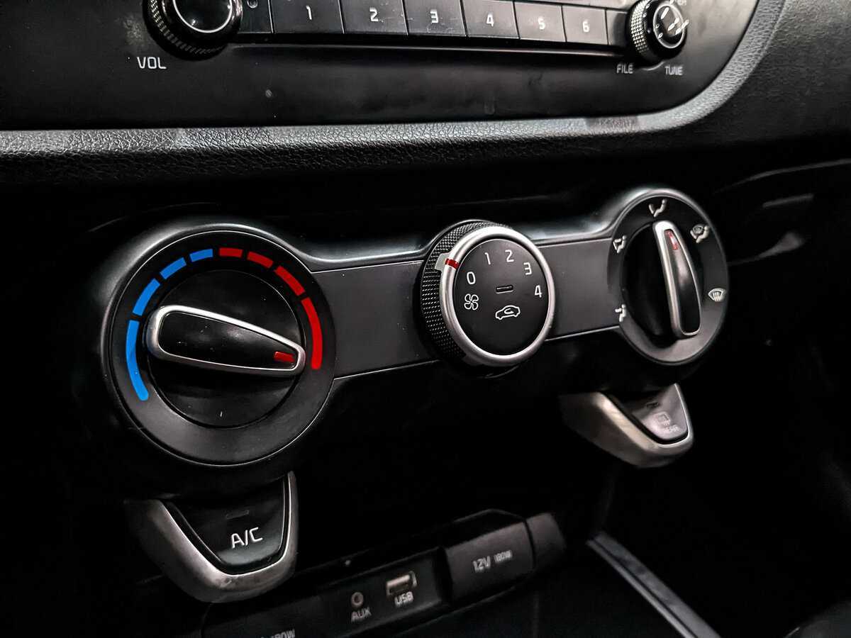 Kia Rio с пробегом — 2020 год. Фото: #18