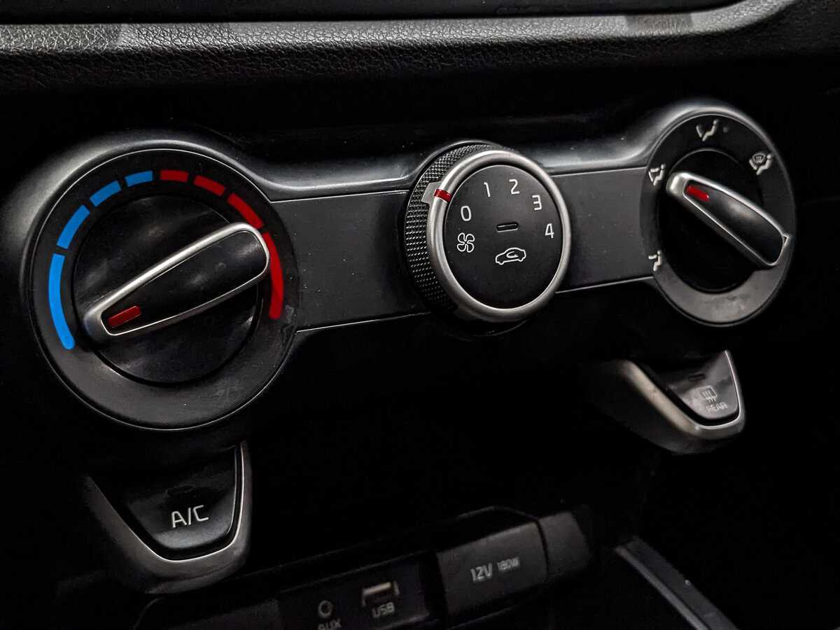 Kia Rio с пробегом — 2020 год. Фото: #17