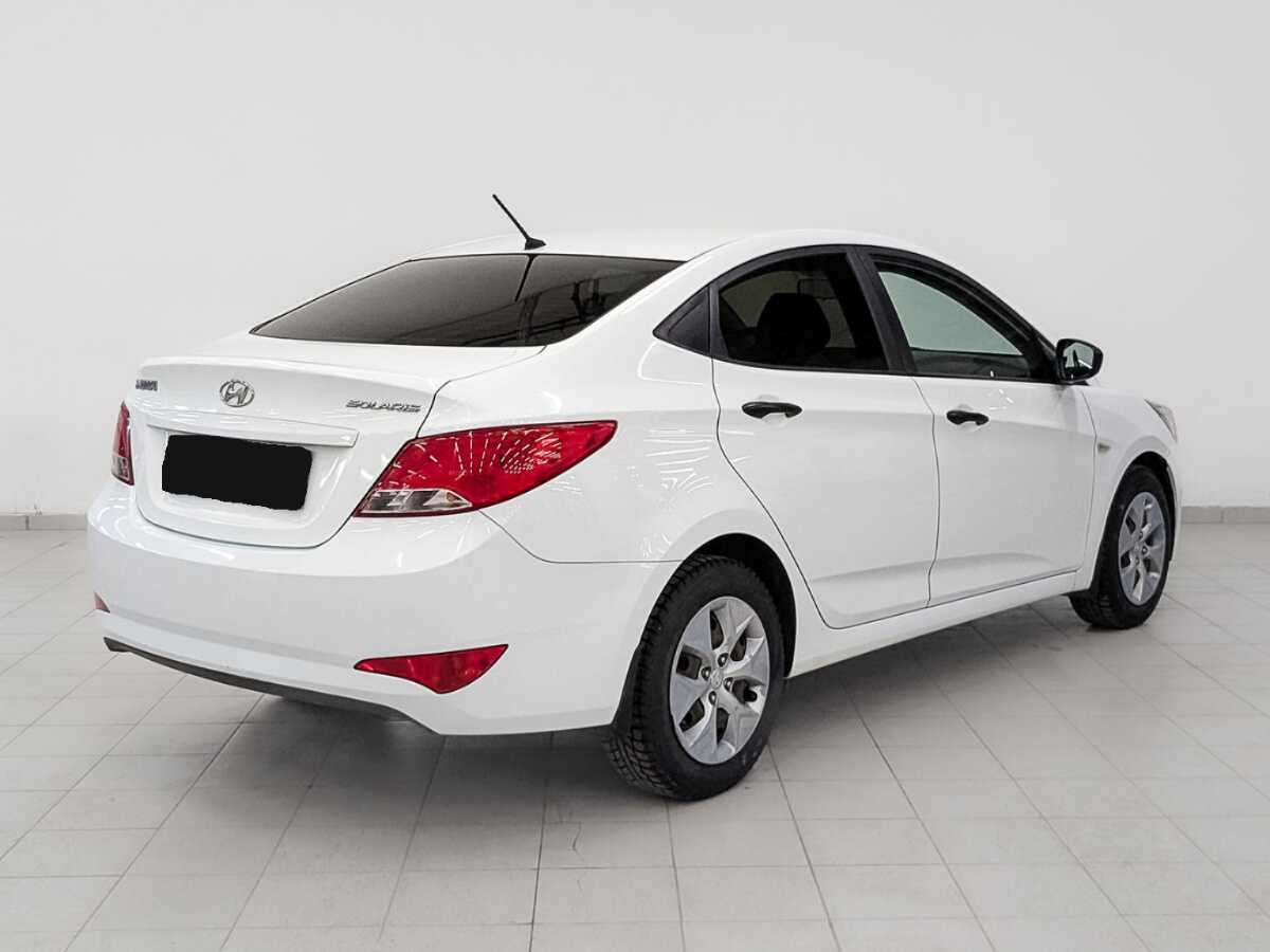 Hyundai Solaris с пробегом — 2015 год. Фото: #4