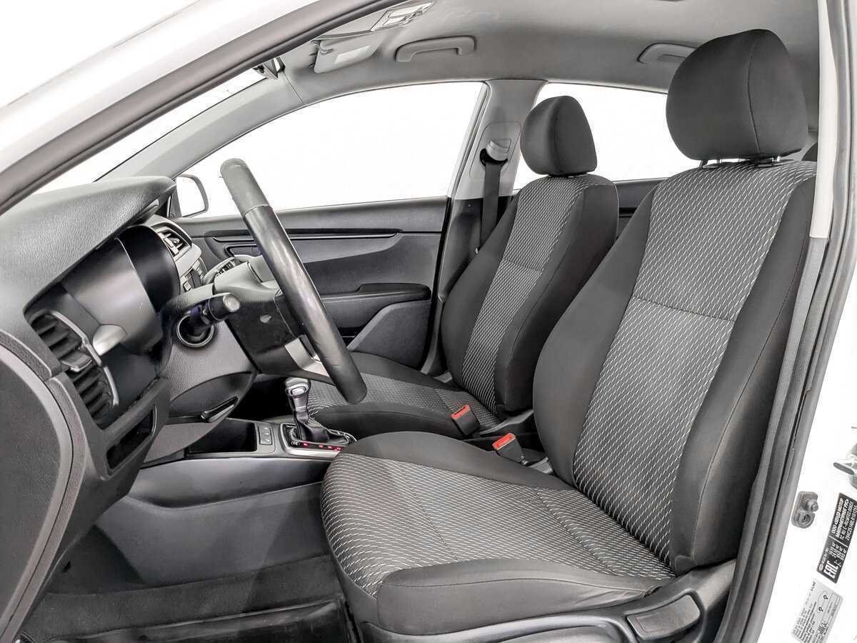 Kia Rio с пробегом — 2020 год. Фото: #17