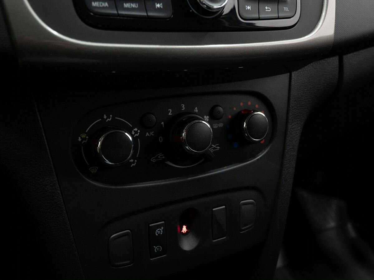 Renault Sandero с пробегом — 2020 год. Фото: #18