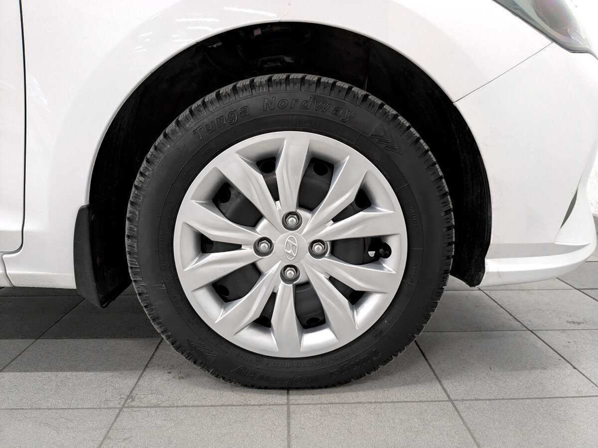 Hyundai Solaris с пробегом — 2021 год. Фото: #17