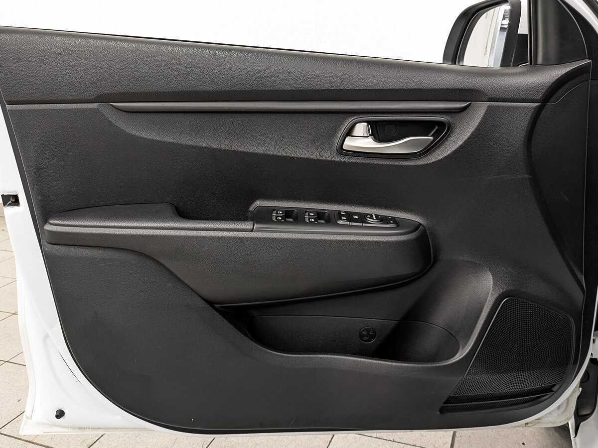 Kia Rio с пробегом — 2019 год. Фото: #17