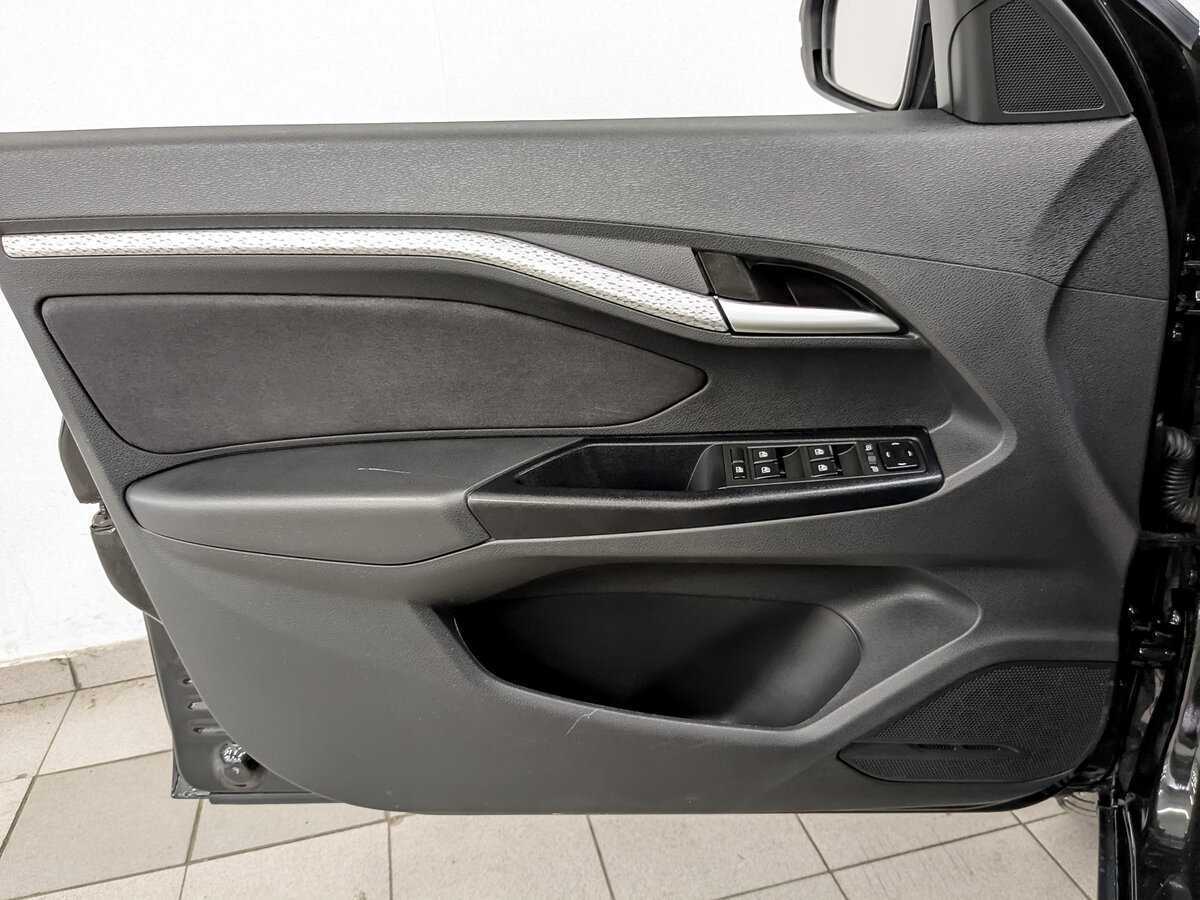 Lada (ВАЗ) Vesta с пробегом — 2019 год. Фото: #18