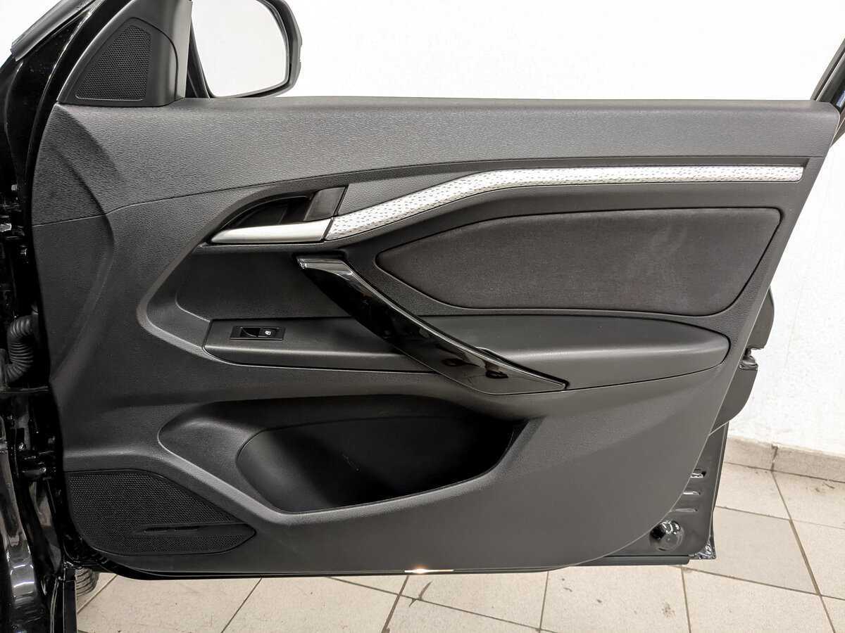 Lada (ВАЗ) Vesta с пробегом — 2019 год. Фото: #23