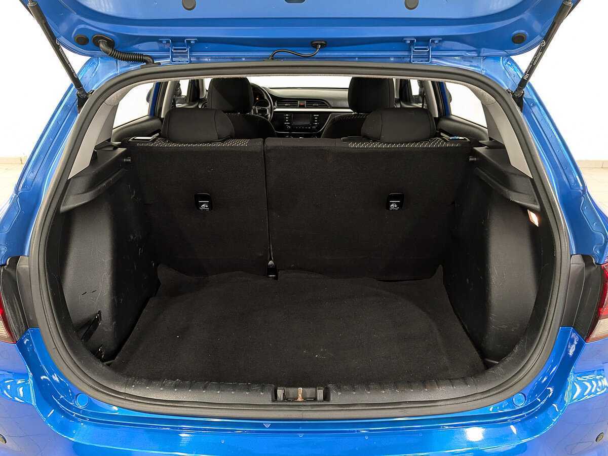 Kia Rio с пробегом — 2020 год. Фото: #9