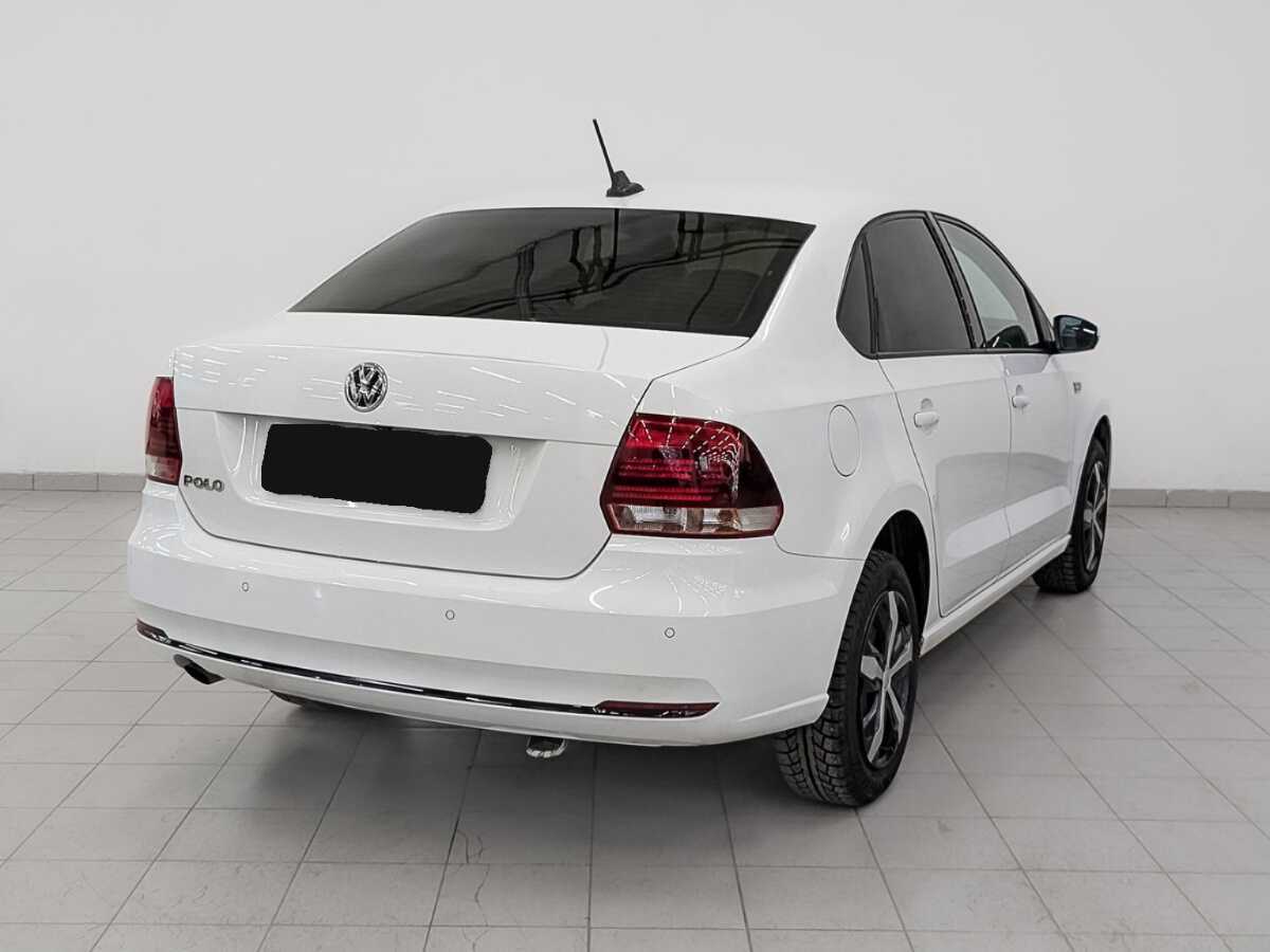 Volkswagen Polo с пробегом — 2018 год. Фото: #4