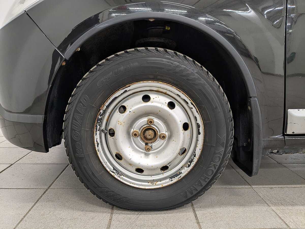 Renault Sandero с пробегом — 2012 год. Фото: #11