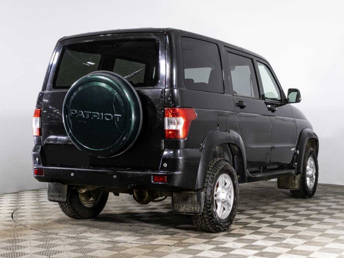 УАЗ Patriot с пробегом — 2015 год. Фото: #3