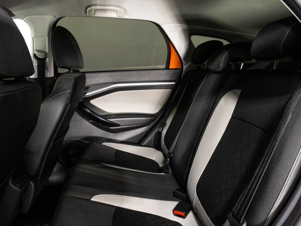 Lada (ВАЗ) Vesta с пробегом — 2018 год. Фото: #9