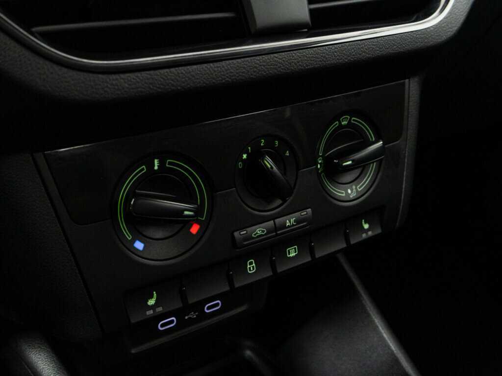 Skoda Rapid с пробегом — 2021 год. Фото: #14