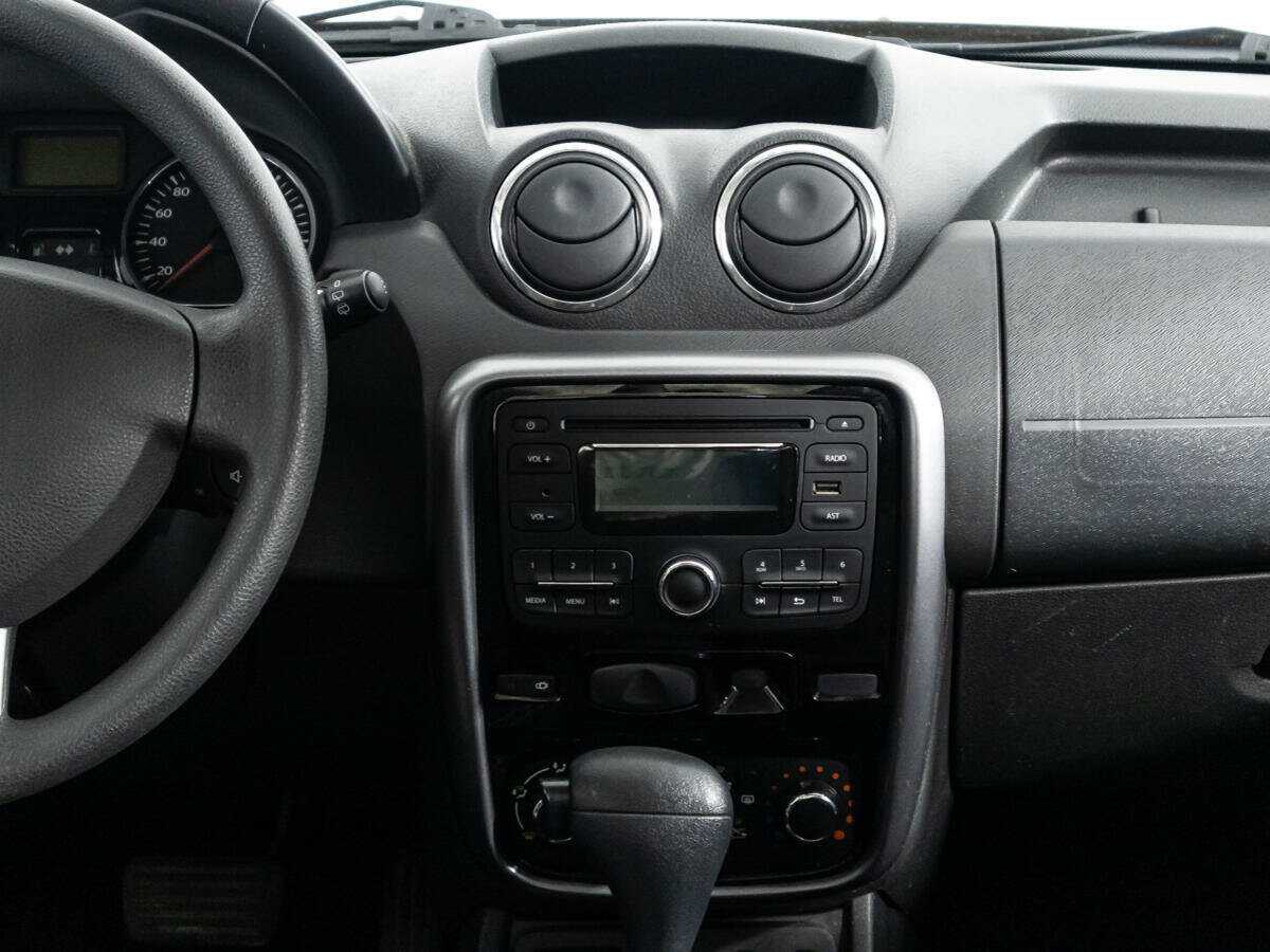 Renault Duster с пробегом — 2013 год. Фото: #13