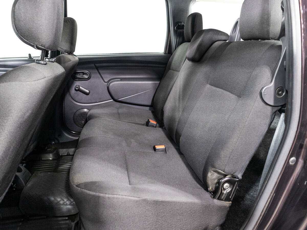 Lada (ВАЗ) Largus с пробегом — 2016 год. Фото: #9