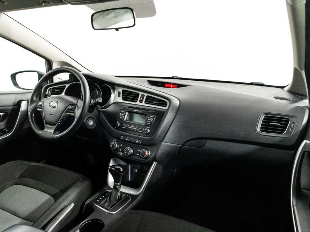 Kia Ceed с пробегом — 2012 год. Фото: #8