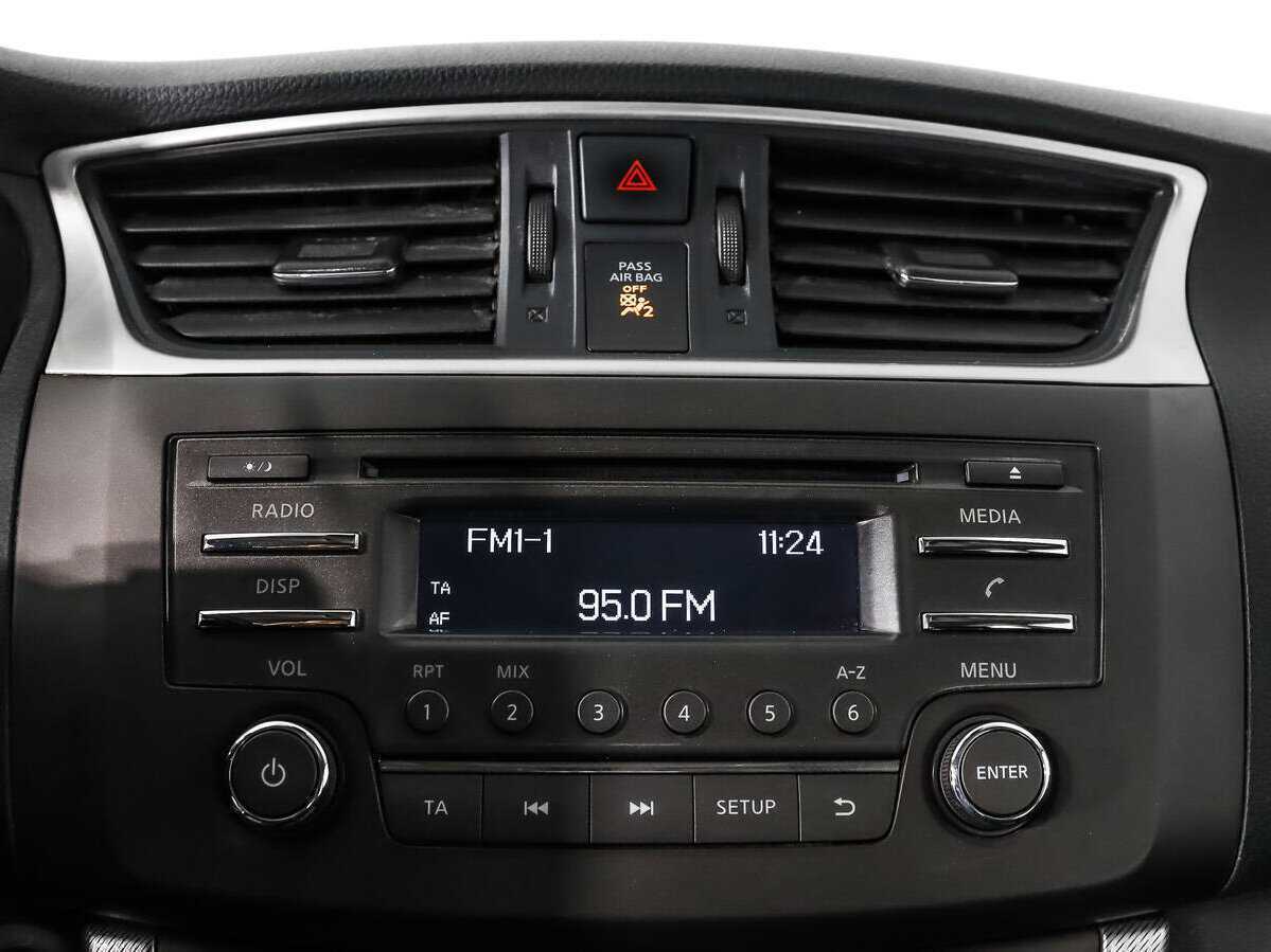 Nissan Sentra с пробегом — 2015 год. Фото: #13