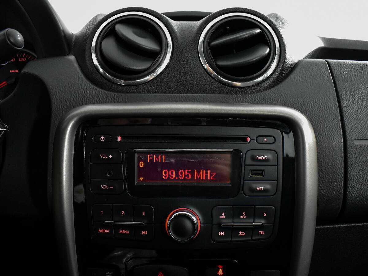 Renault Duster с пробегом — 2014 год. Фото: #10