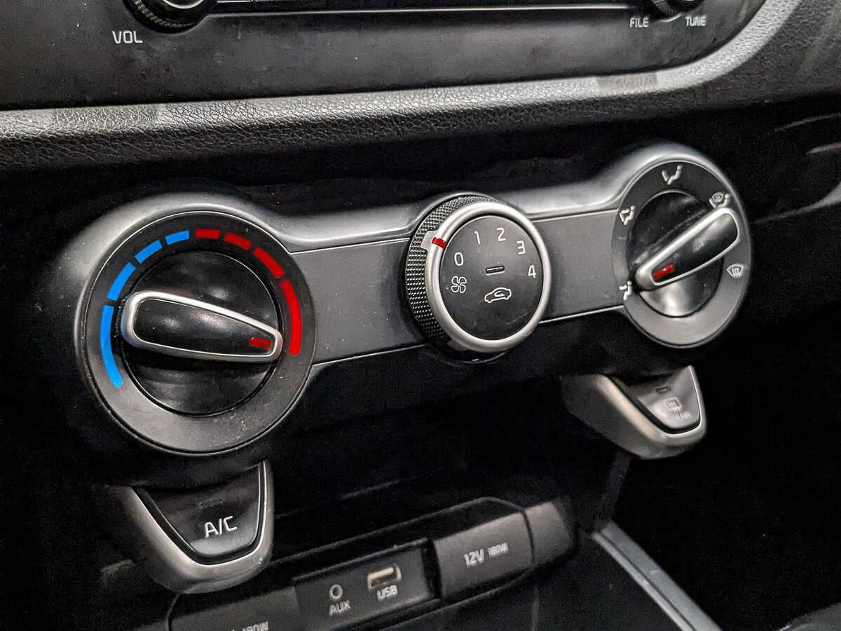 Kia Rio с пробегом — 2020 год. Фото: #19