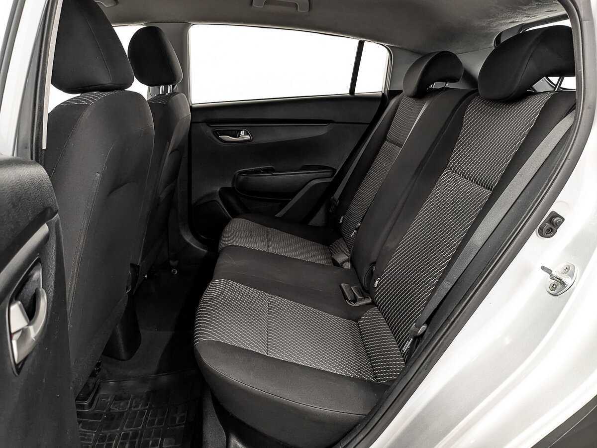 Kia Rio с пробегом — 2020 год. Фото: #17