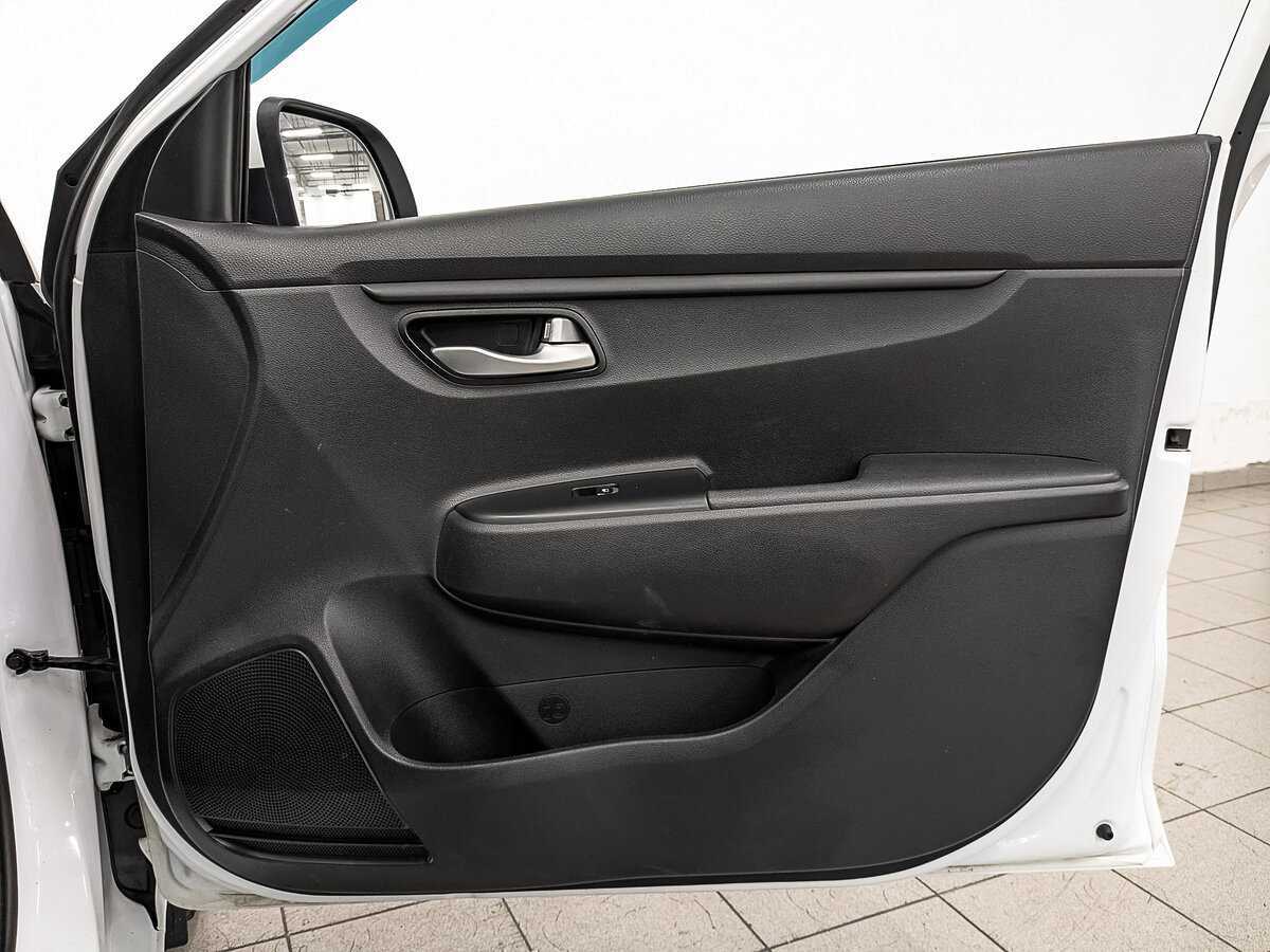 Kia Rio с пробегом — 2017 год. Фото: #23