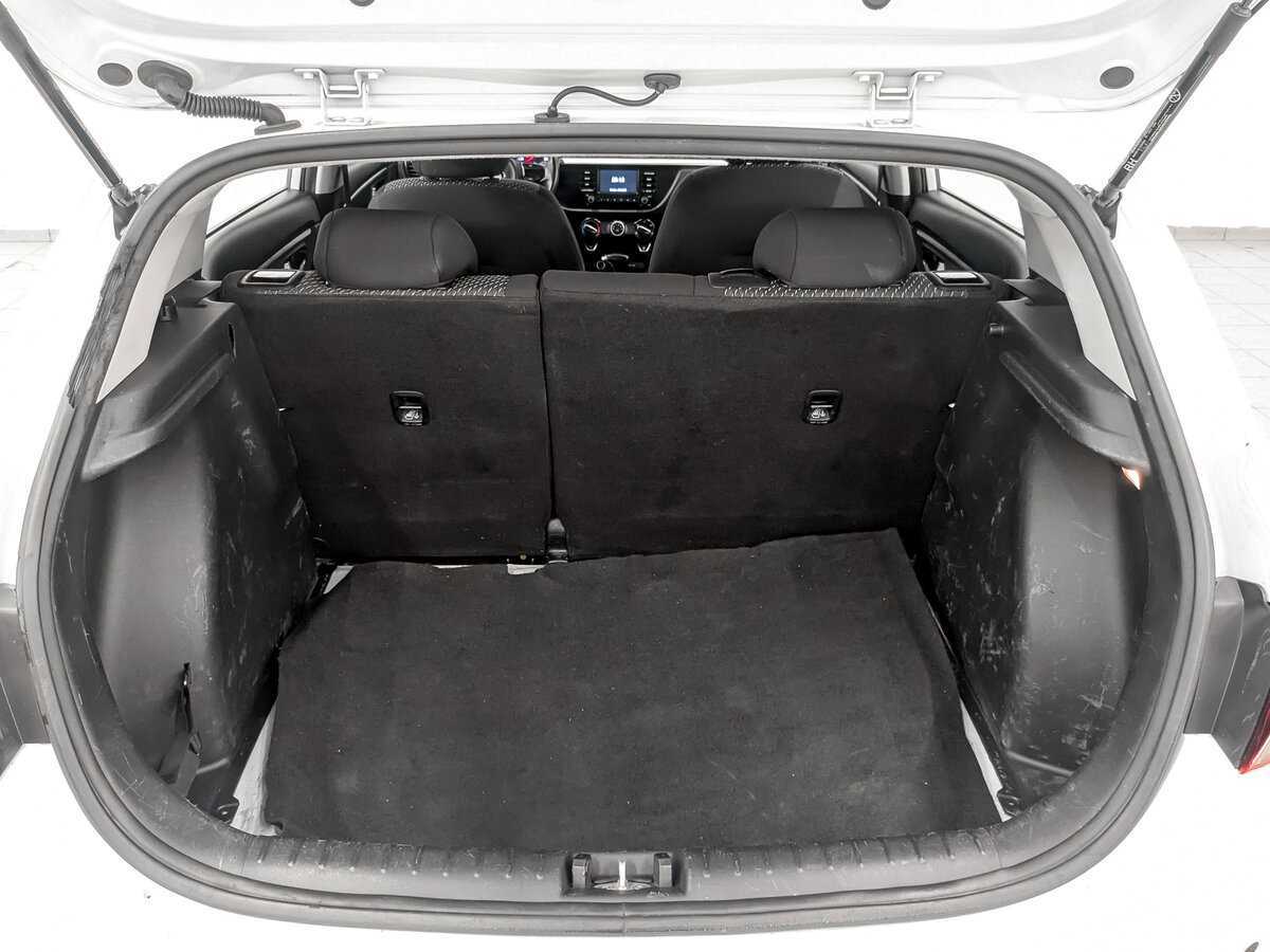 Kia Rio с пробегом — 2020 год. Фото: #9