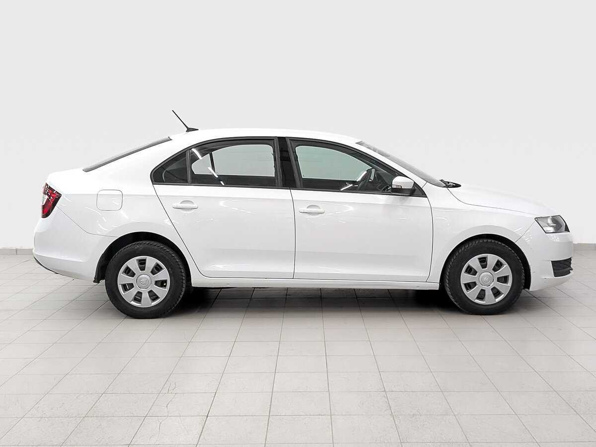 Skoda Rapid с пробегом — 2017 год. Фото: #3