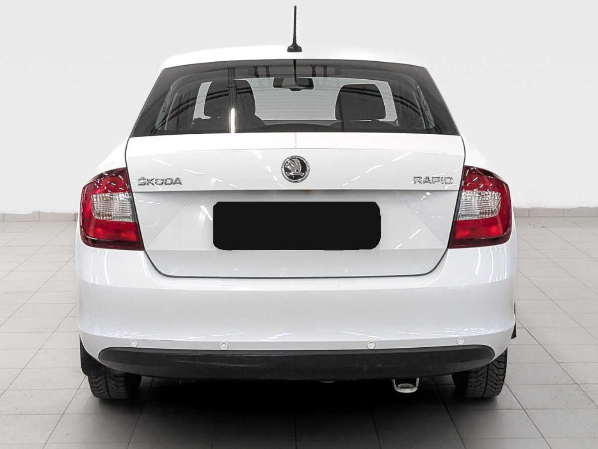 Skoda Rapid с пробегом — 2017 год. Фото: #5