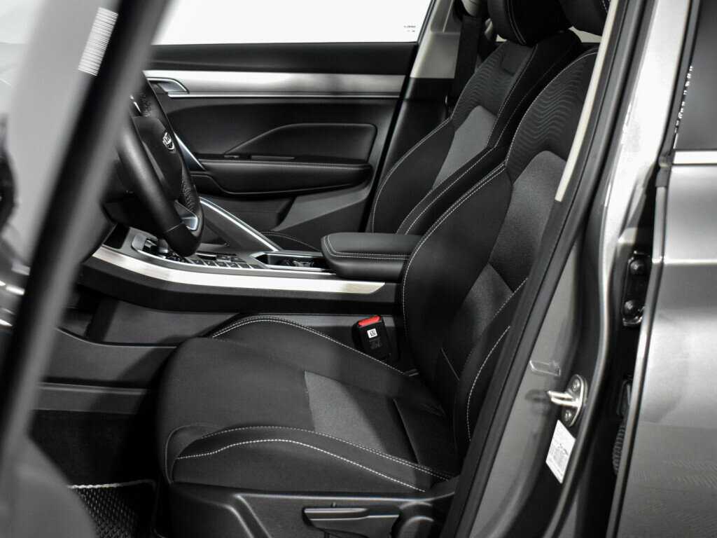 Geely Coolray с пробегом — 2022 год. Фото: #11