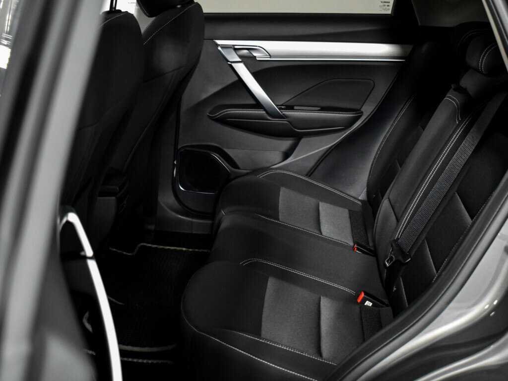 Geely Coolray с пробегом — 2022 год. Фото: #12