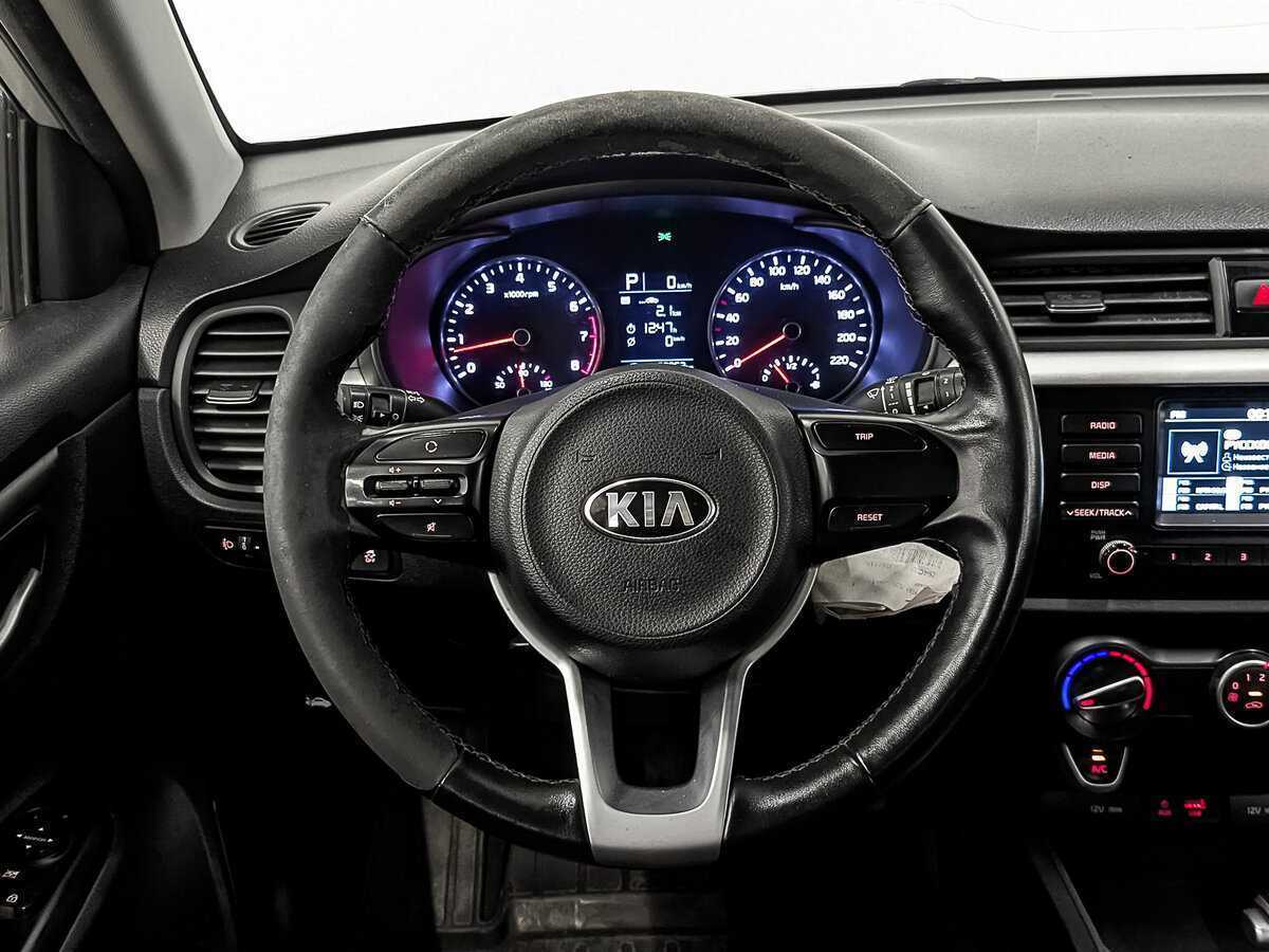 Kia Rio с пробегом — 2020 год. Фото: #20