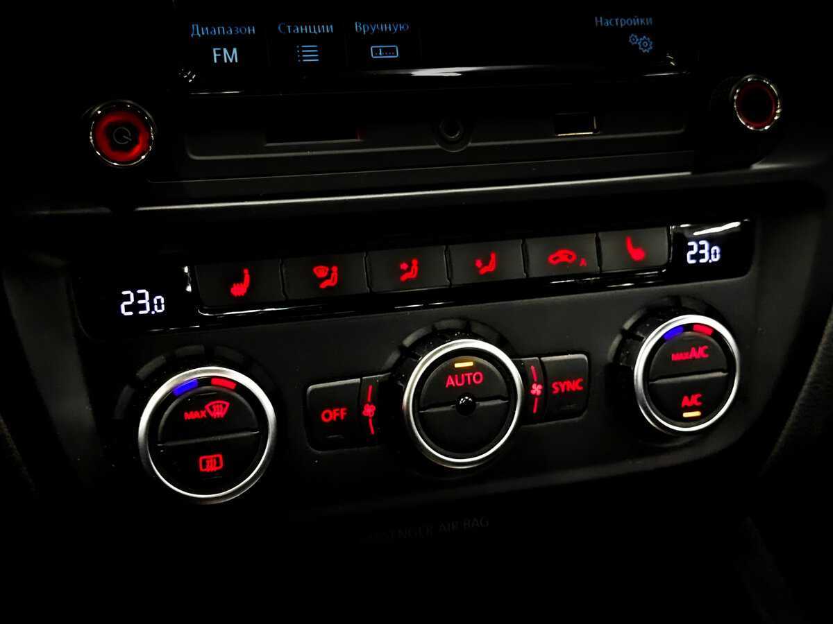 Volkswagen Jetta с пробегом — 2014 год. Фото: #23