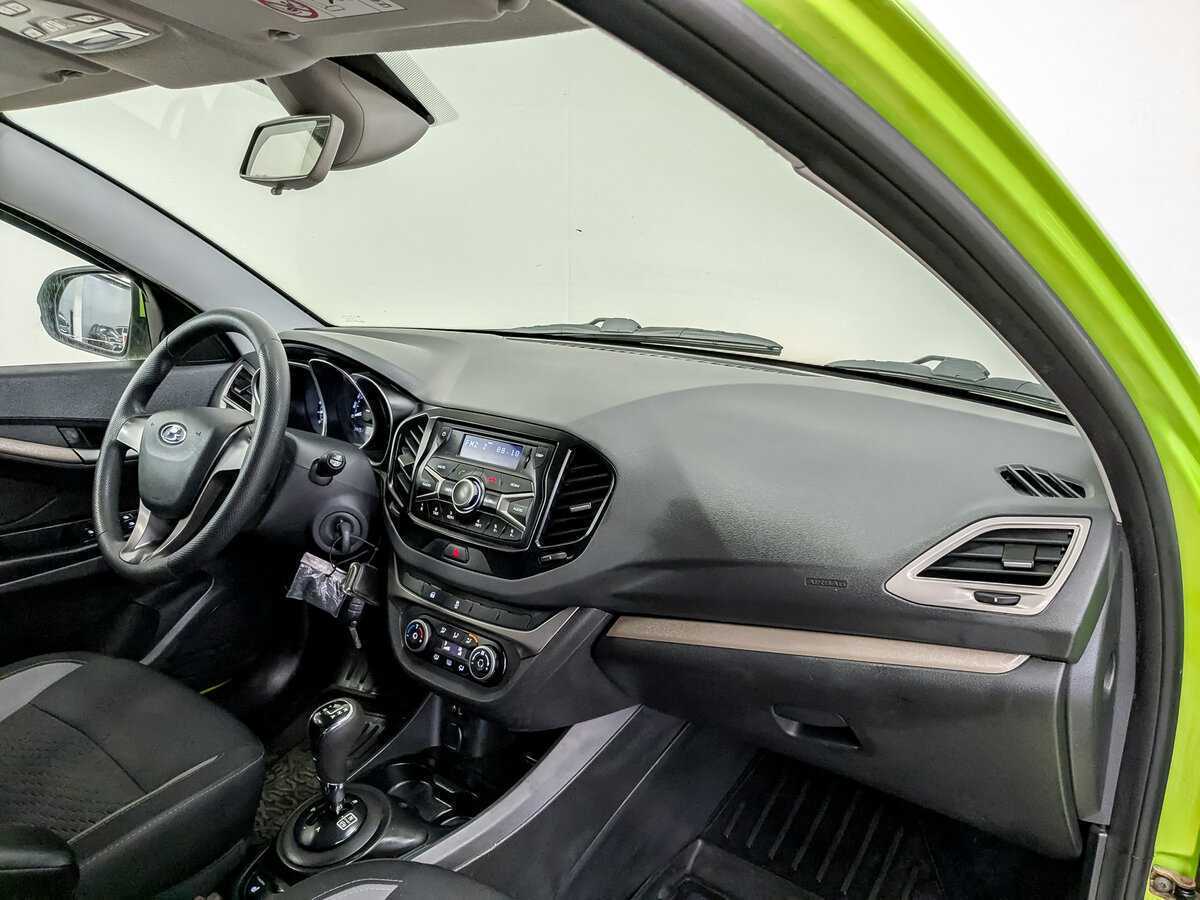 Lada (ВАЗ) Vesta с пробегом — 2016 год. Фото: #10