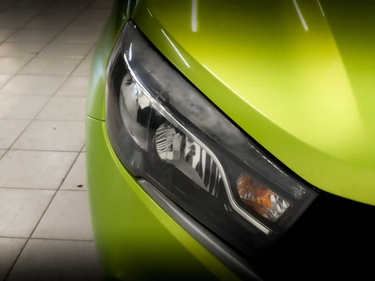 Lada (ВАЗ) Vesta с пробегом — 2016 год. Фото: #16