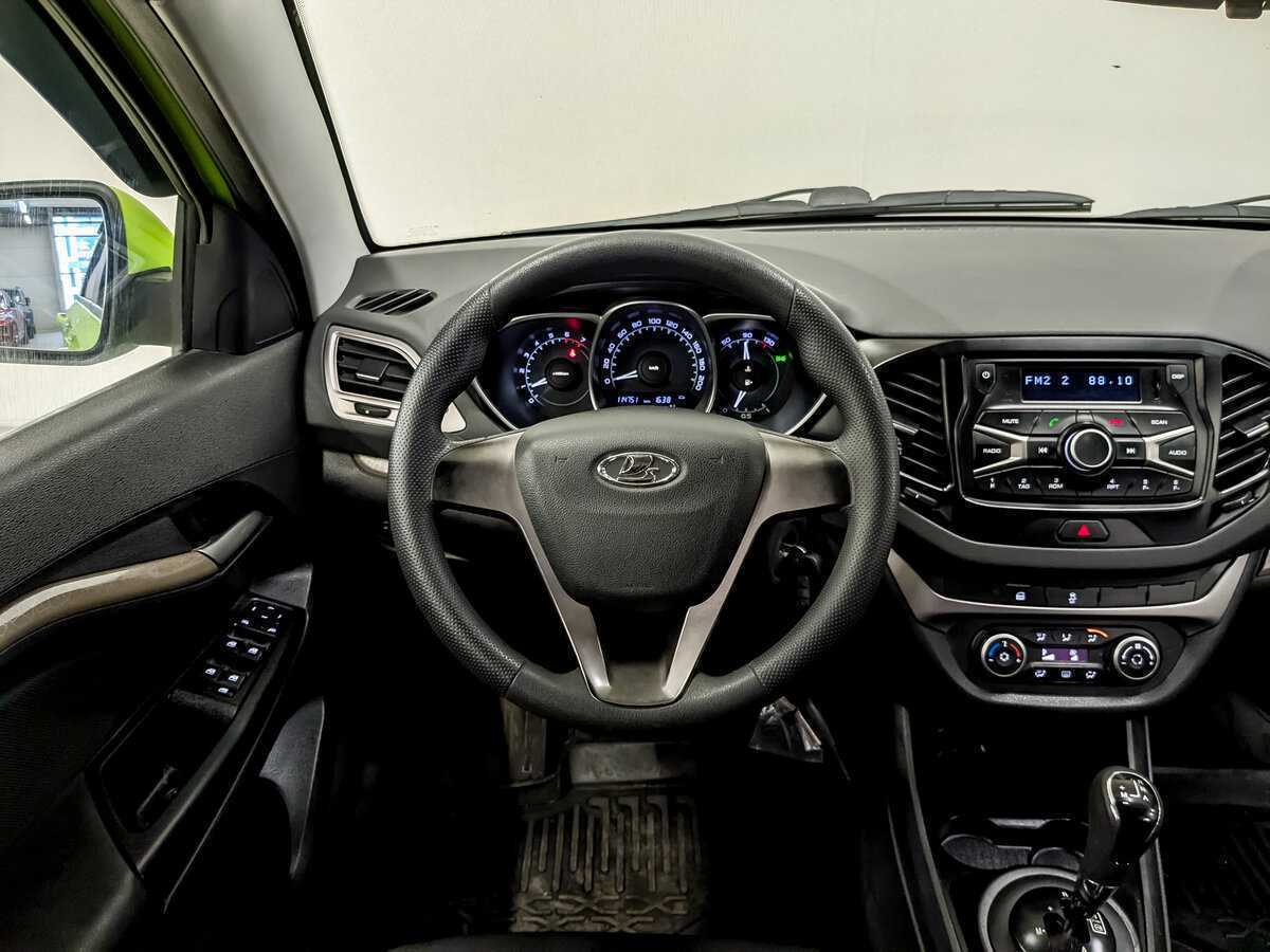 Lada (ВАЗ) Vesta с пробегом — 2016 год. Фото: #20