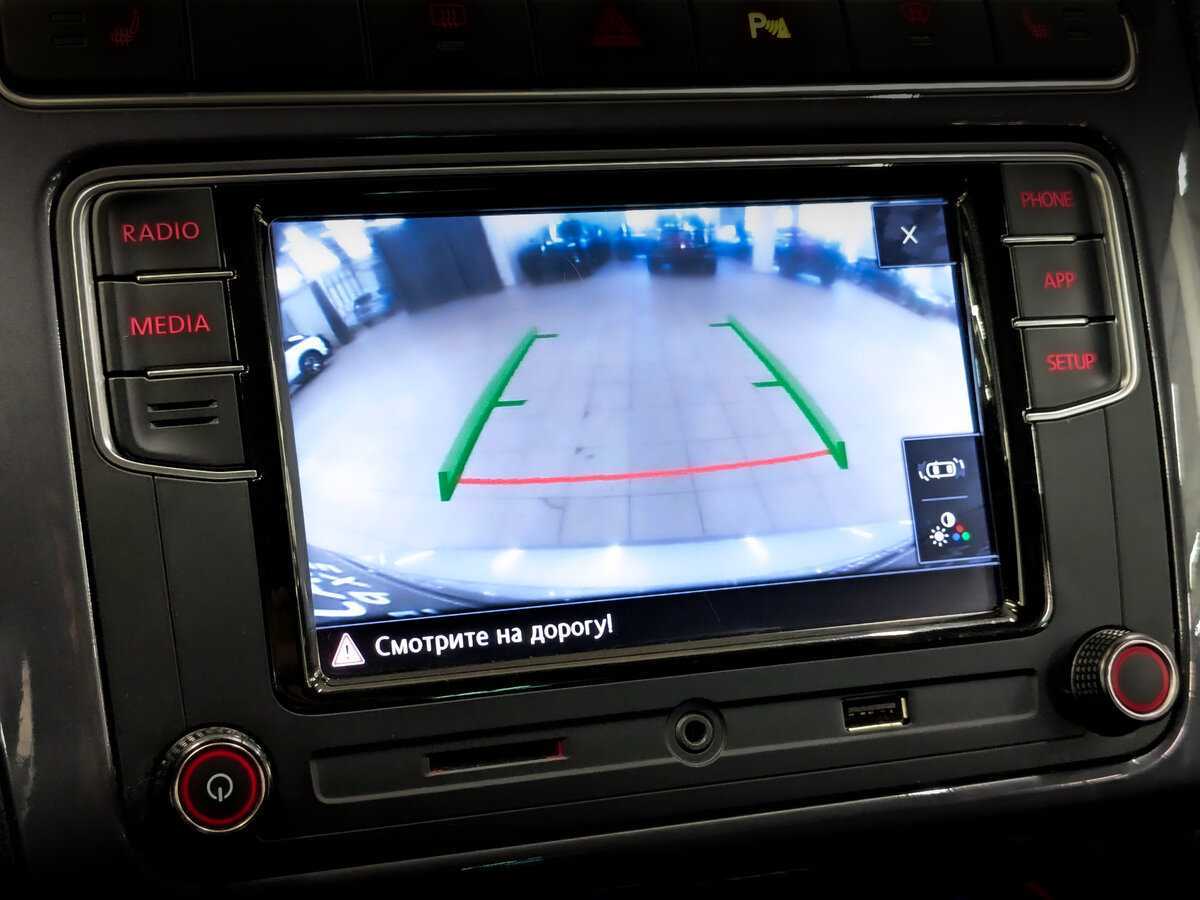 Volkswagen Polo с пробегом — 2018 год. Фото: #24