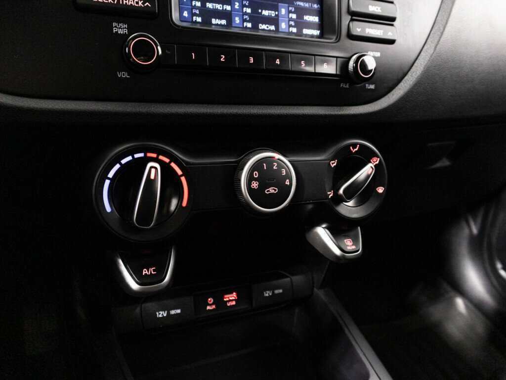 Kia Rio с пробегом — 2020 год. Фото: #18