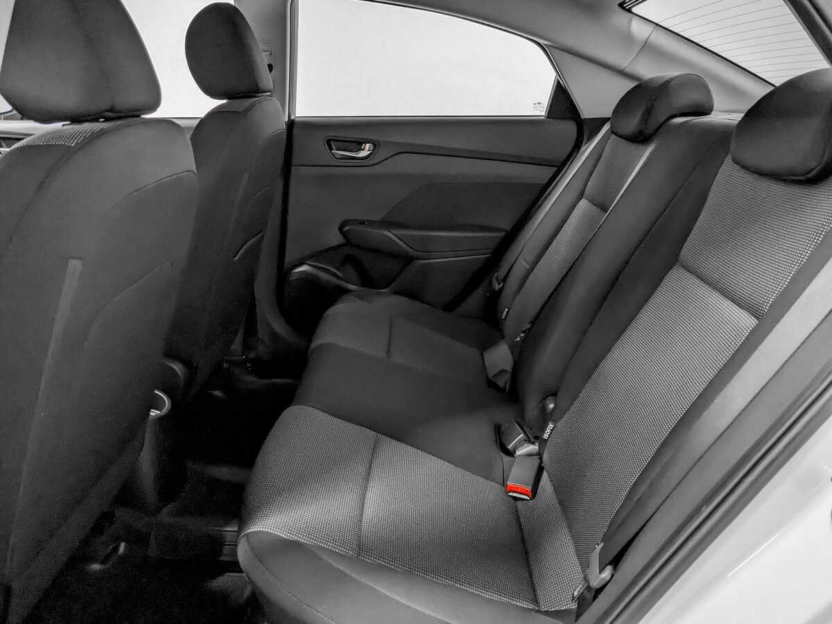 Hyundai Solaris с пробегом — 2021 год. Фото: #11